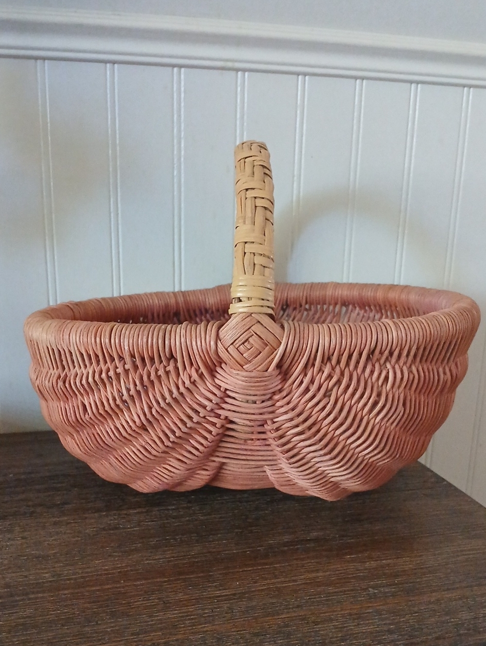 Vintage Buttocks Gathering Basket Egg Wicker Basket